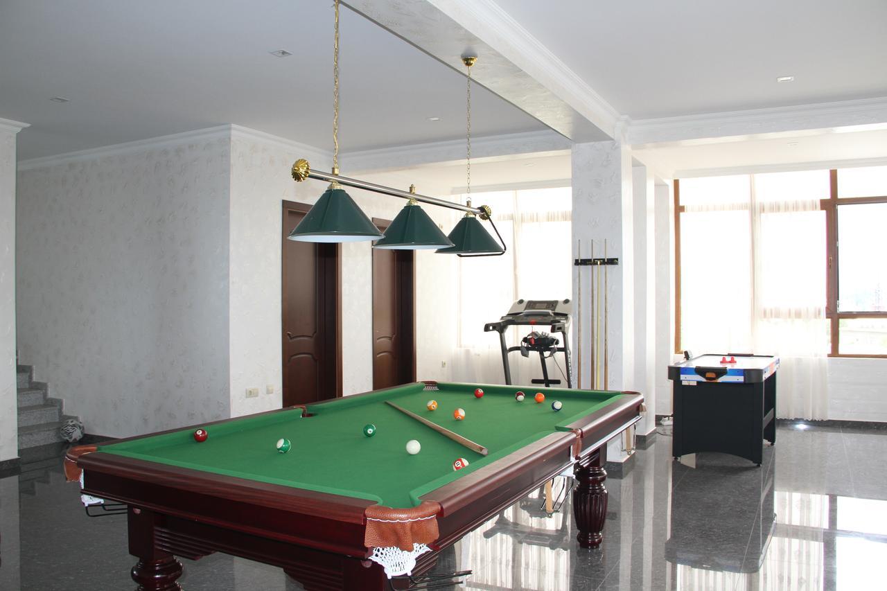 Hotel 725 บาทูมิ ภายนอก รูปภาพ