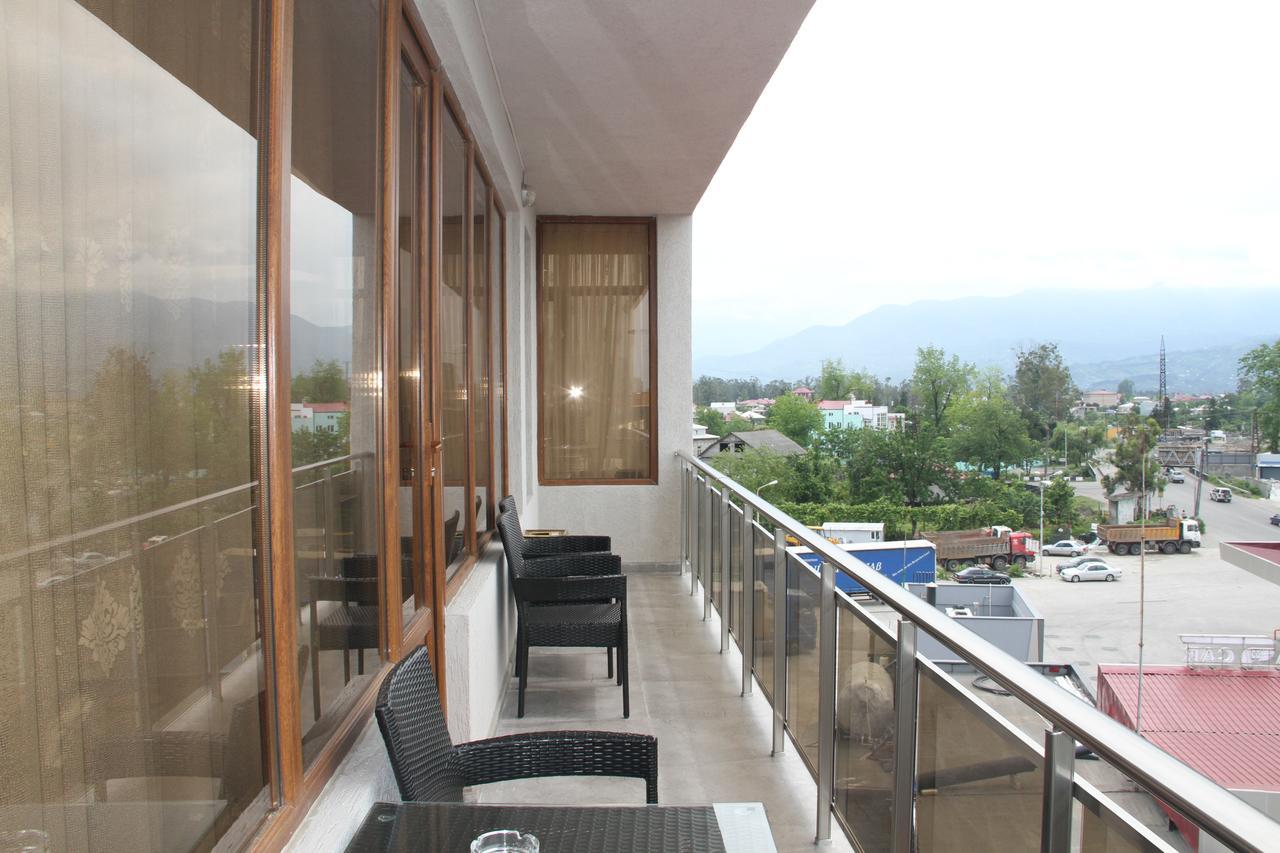 Hotel 725 บาทูมิ ภายนอก รูปภาพ