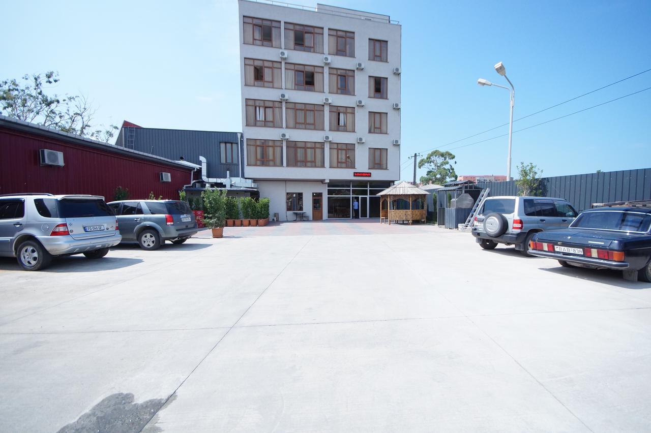 Hotel 725 บาทูมิ ภายนอก รูปภาพ