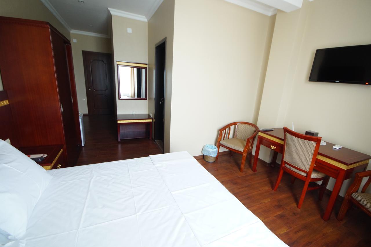 Hotel 725 บาทูมิ ภายนอก รูปภาพ