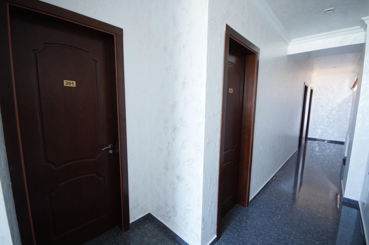 Hotel 725 บาทูมิ ภายนอก รูปภาพ